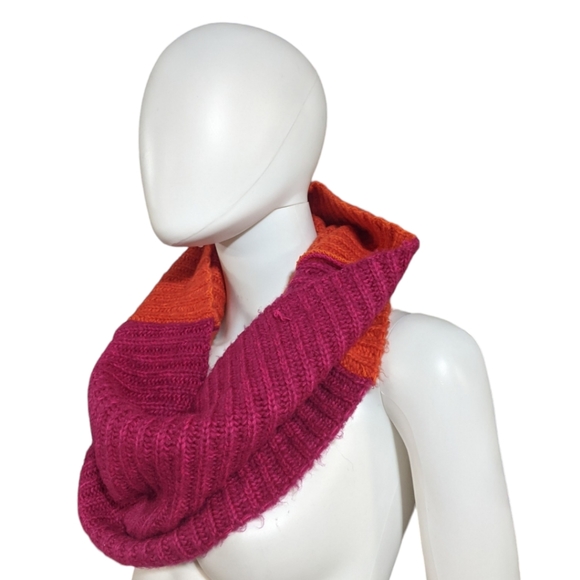 ASOS Colorblock Circular Scarf, OS - Picture 3 of 6